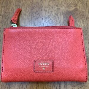 Fossil Womens Small 1954 Vintage Leather Trifold Wallet in Coral